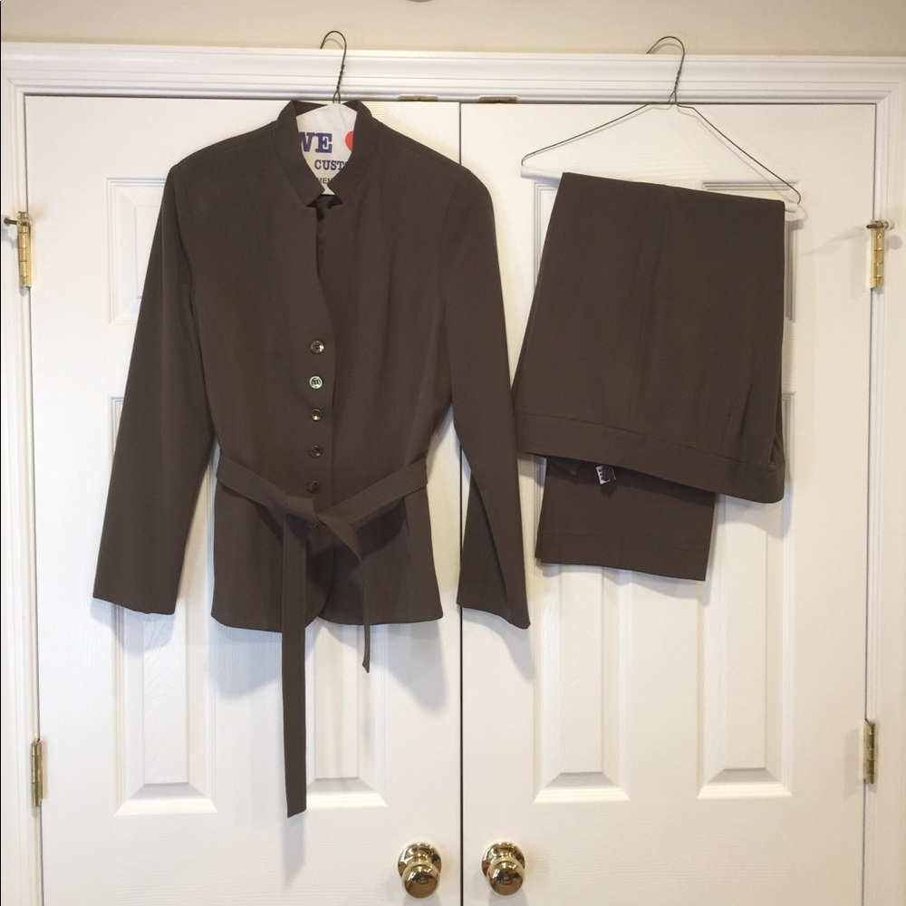 Signature by Larry Levine two piece suit